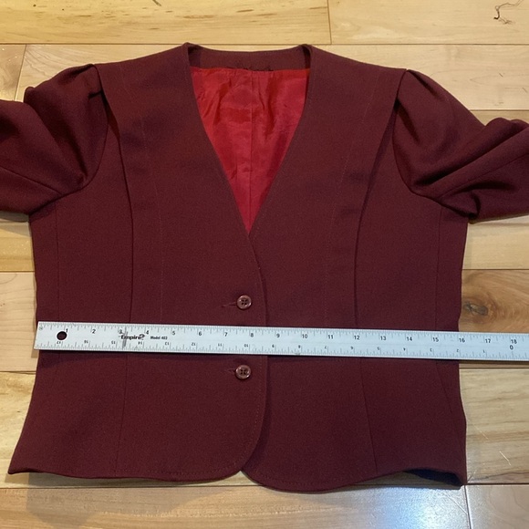 Vintage Burgundy Blazer - Picture 4 of 10